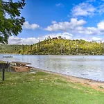 Groveland Vacation Rental With Private Deck And Grill!