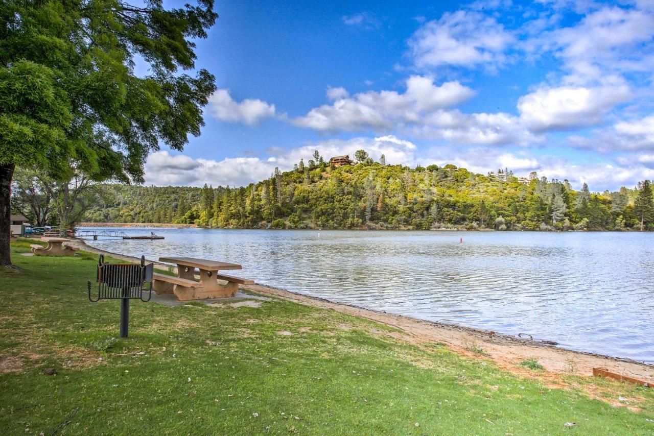 Vacation With Private Deck And Grill! Groveland
